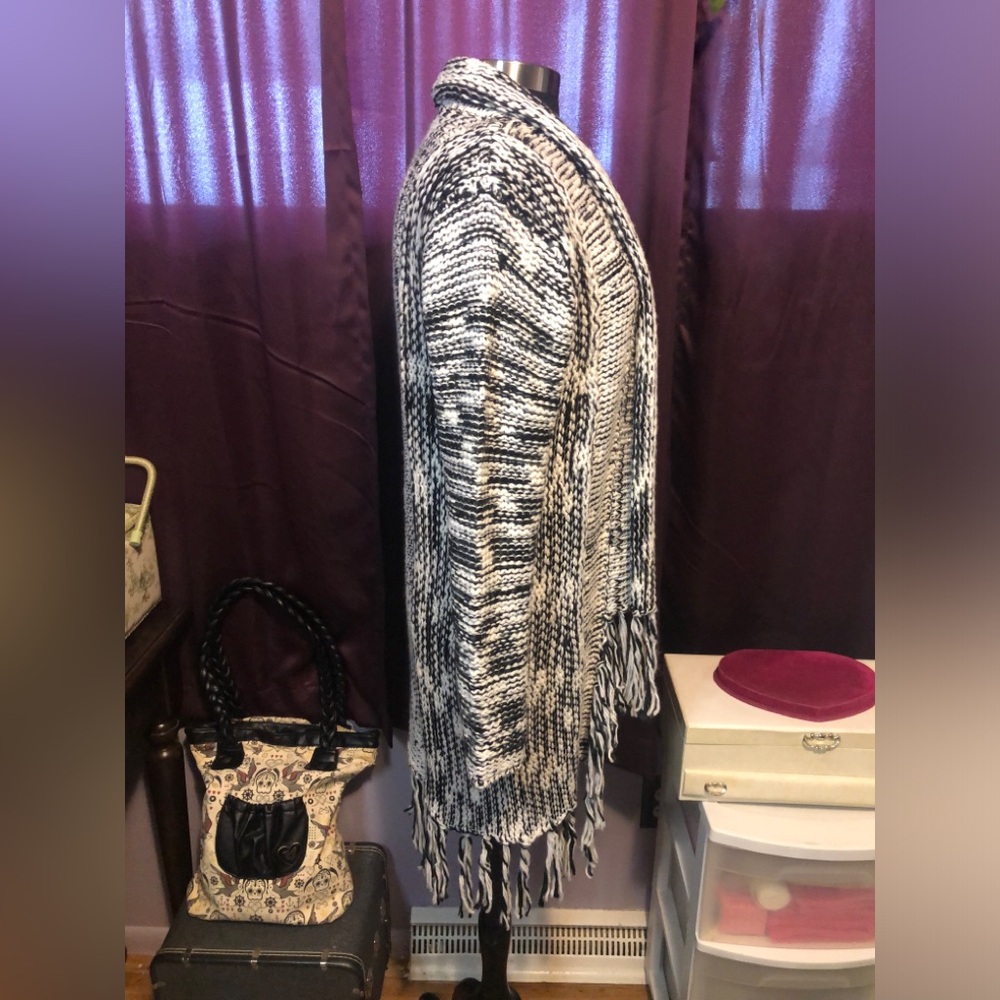 Fantazia Long Open Front Marled Fringe Cardigan Sweater Black And White - Picture 4 of 7